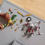 LEGO - Lego Ninjago Lupta Cu Robotul Evo A Lui Lloyd 71781 - imagine 3