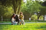 Hape - Hape Bicicleta De Echilibru Verde Cu 3 Roti - imagine 3